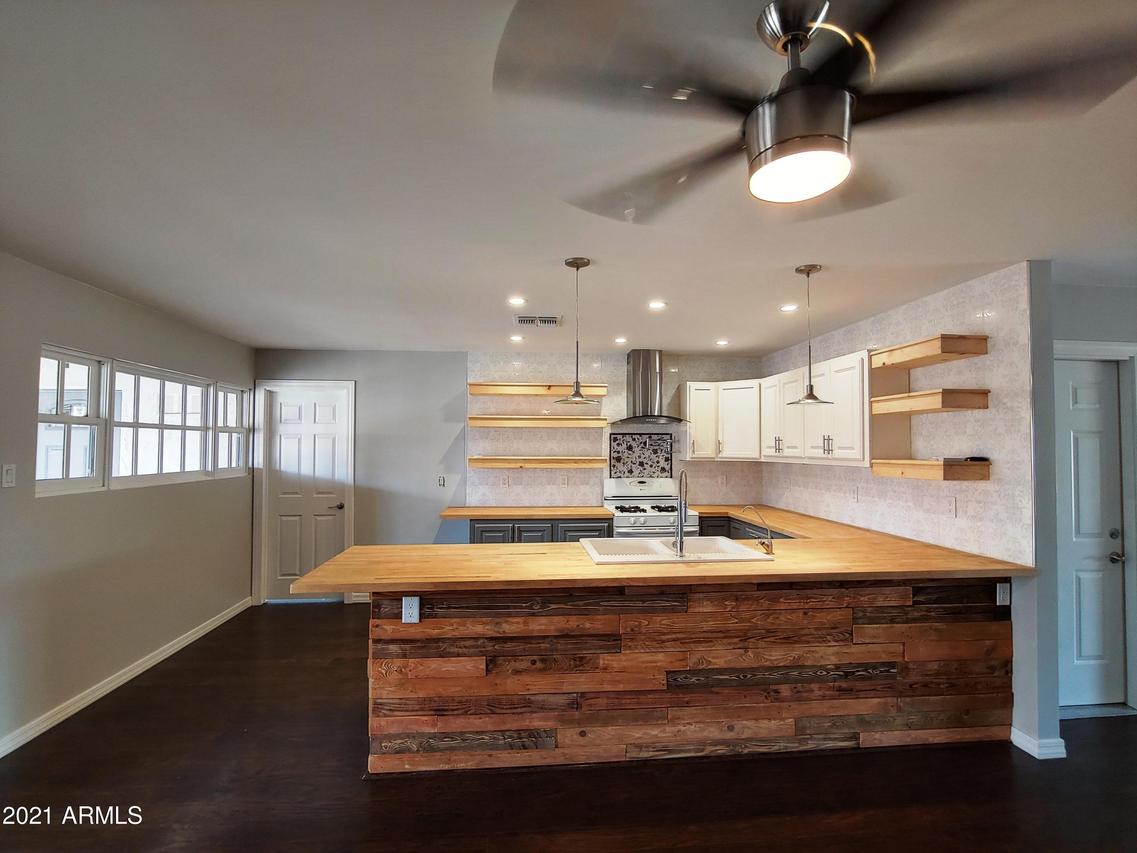 4043 W Cholla St., Phoenix, AZ 85029