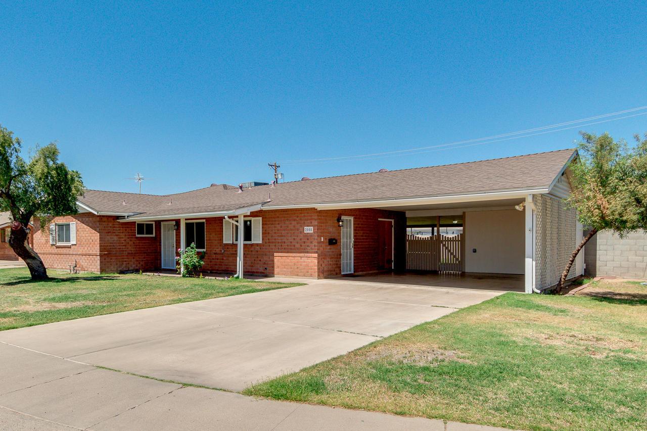 2008 W Minnezona Ave., Phoenix, AZ 85015