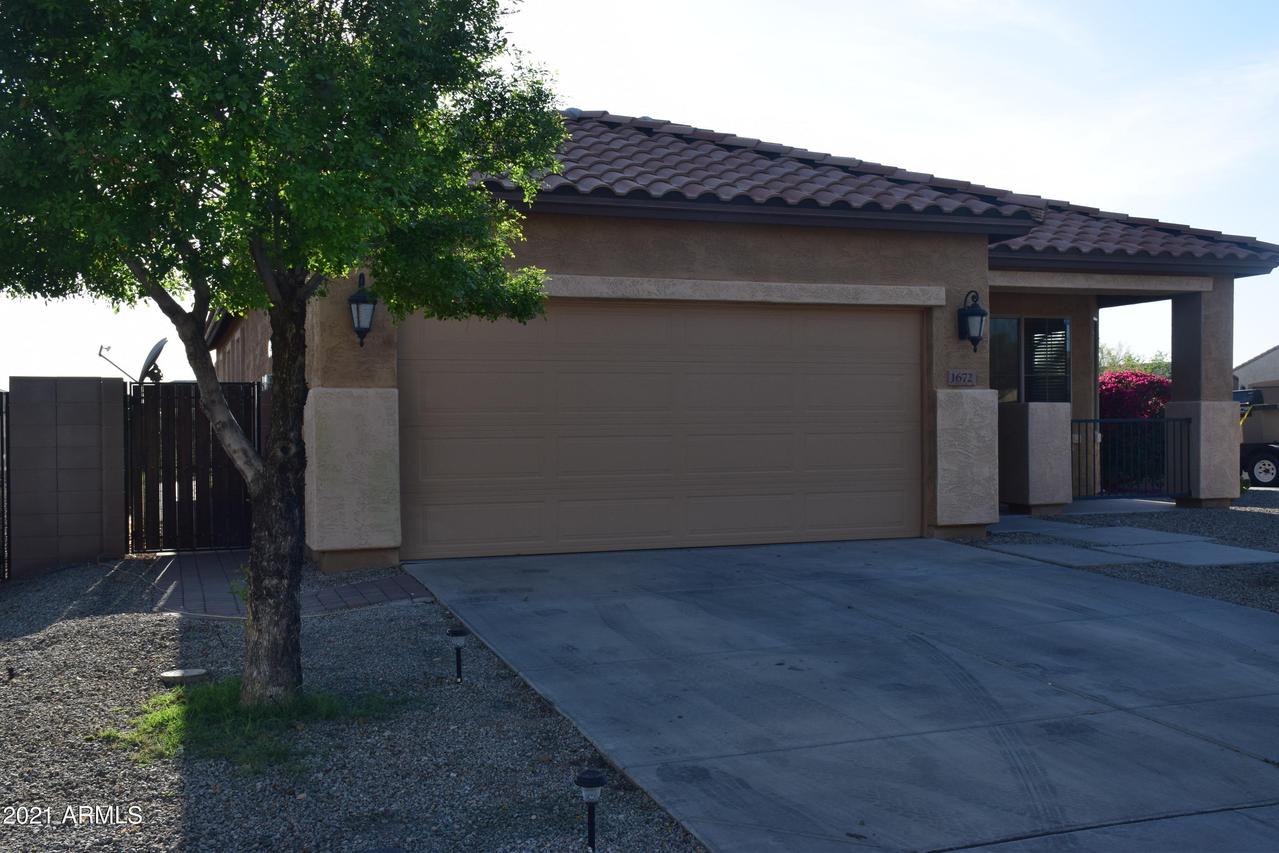 1672 S 236th Dr., Buckeye, AZ 85326