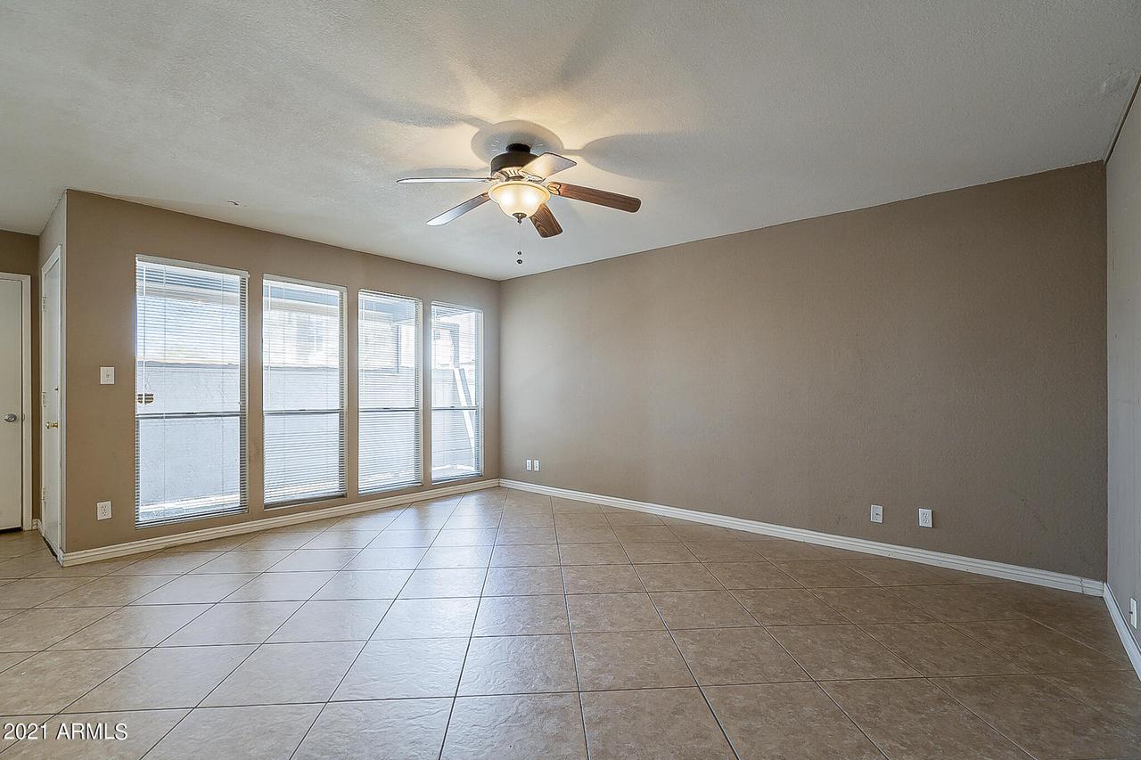 2662 E Oakleaf Dr., Tempe, AZ 85288