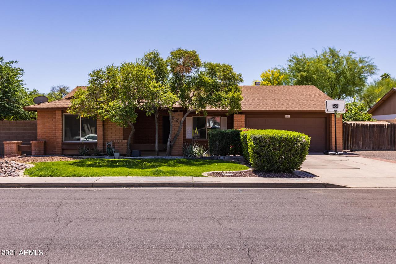 621 W Los Lagos Vista Ave., Mesa, AZ 85210