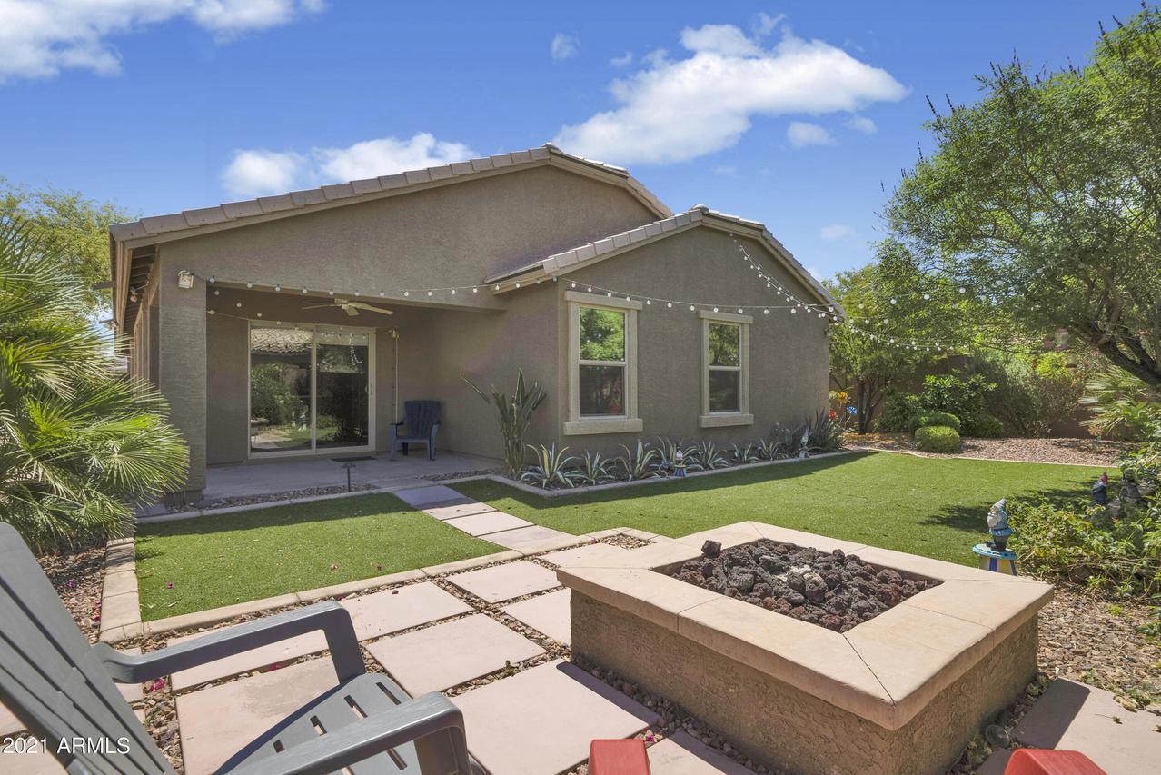 2272 E Galileo Dr., Gilbert, AZ 85298