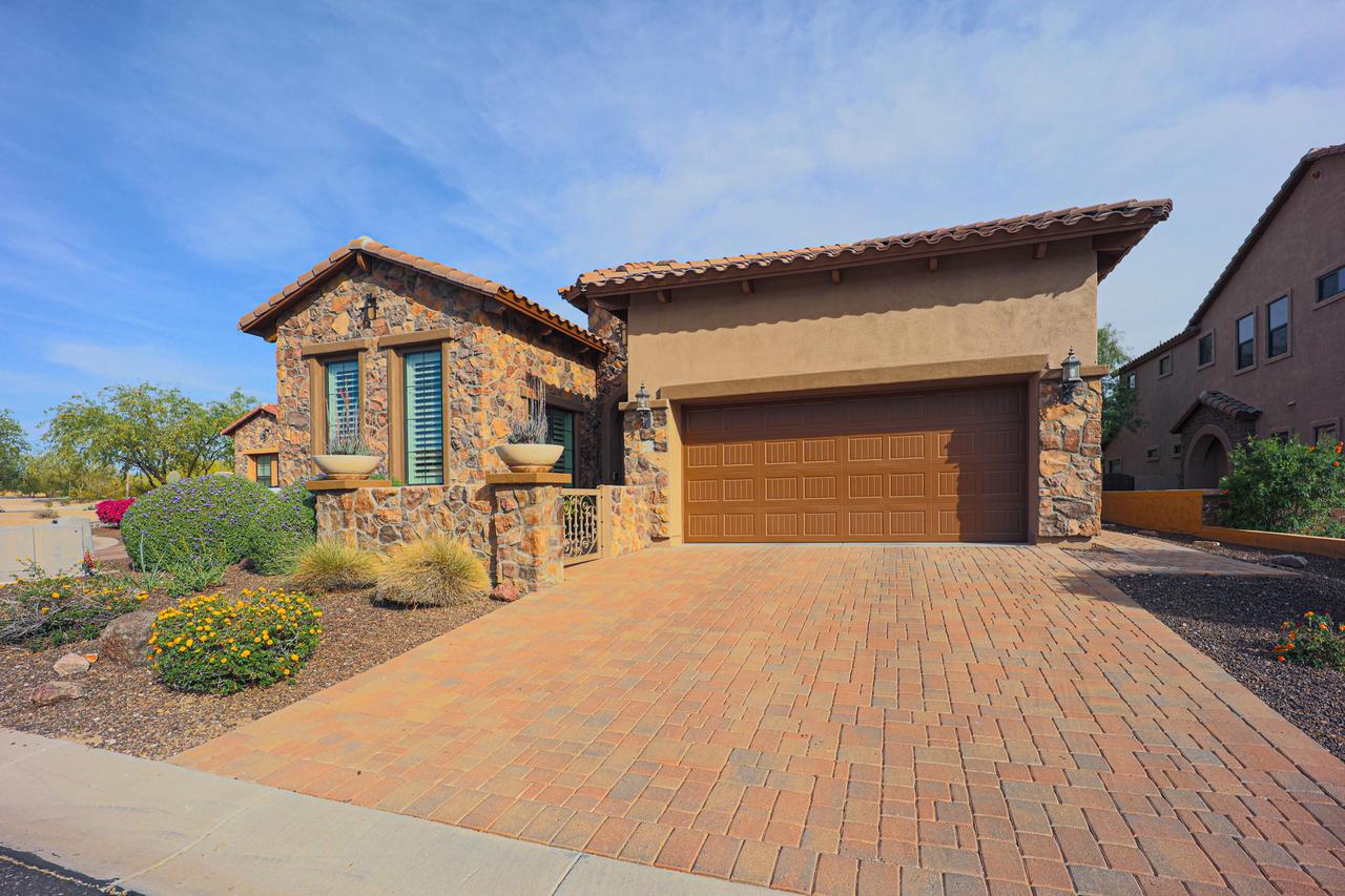 8339 E Jensen Cir., Mesa, AZ 85207