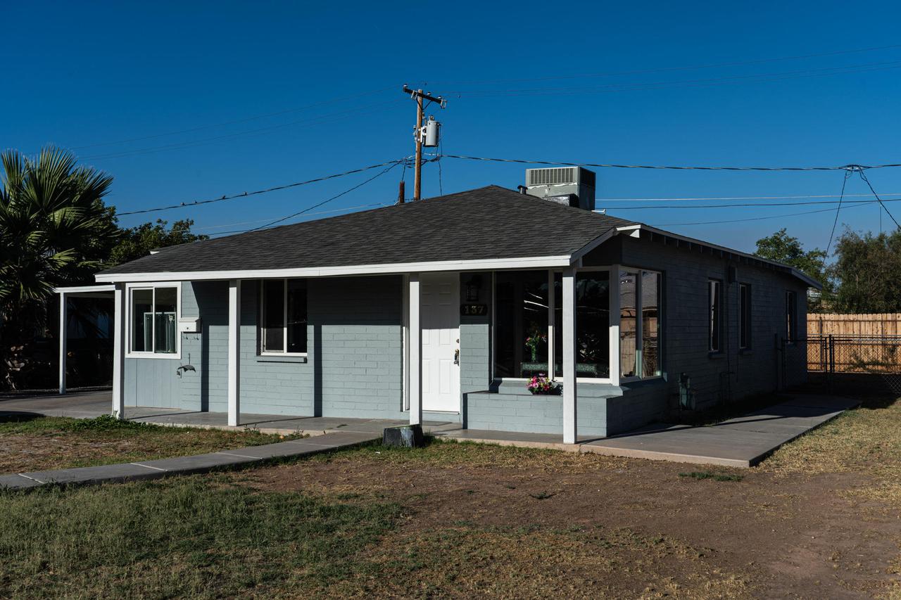 137 N Hunt Dr., Mesa, AZ 85203