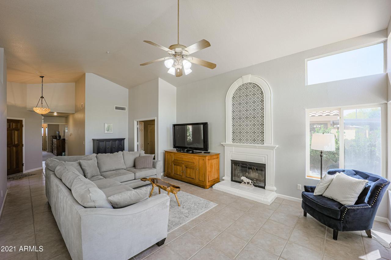 9542 E Windrose Dr., Scottsdale, AZ 85260