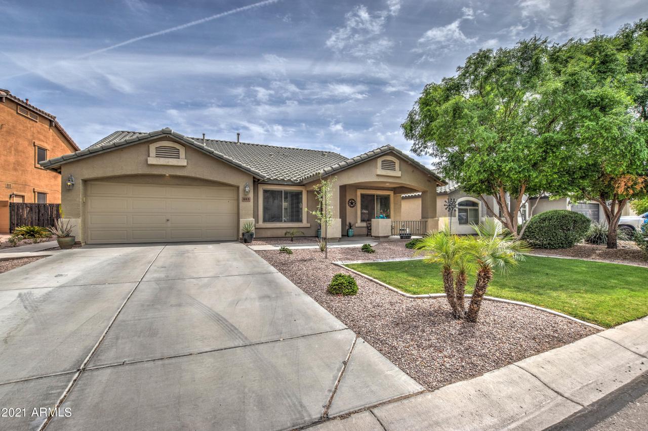 885 E Julie Ave., San Tan Valley, AZ 85140