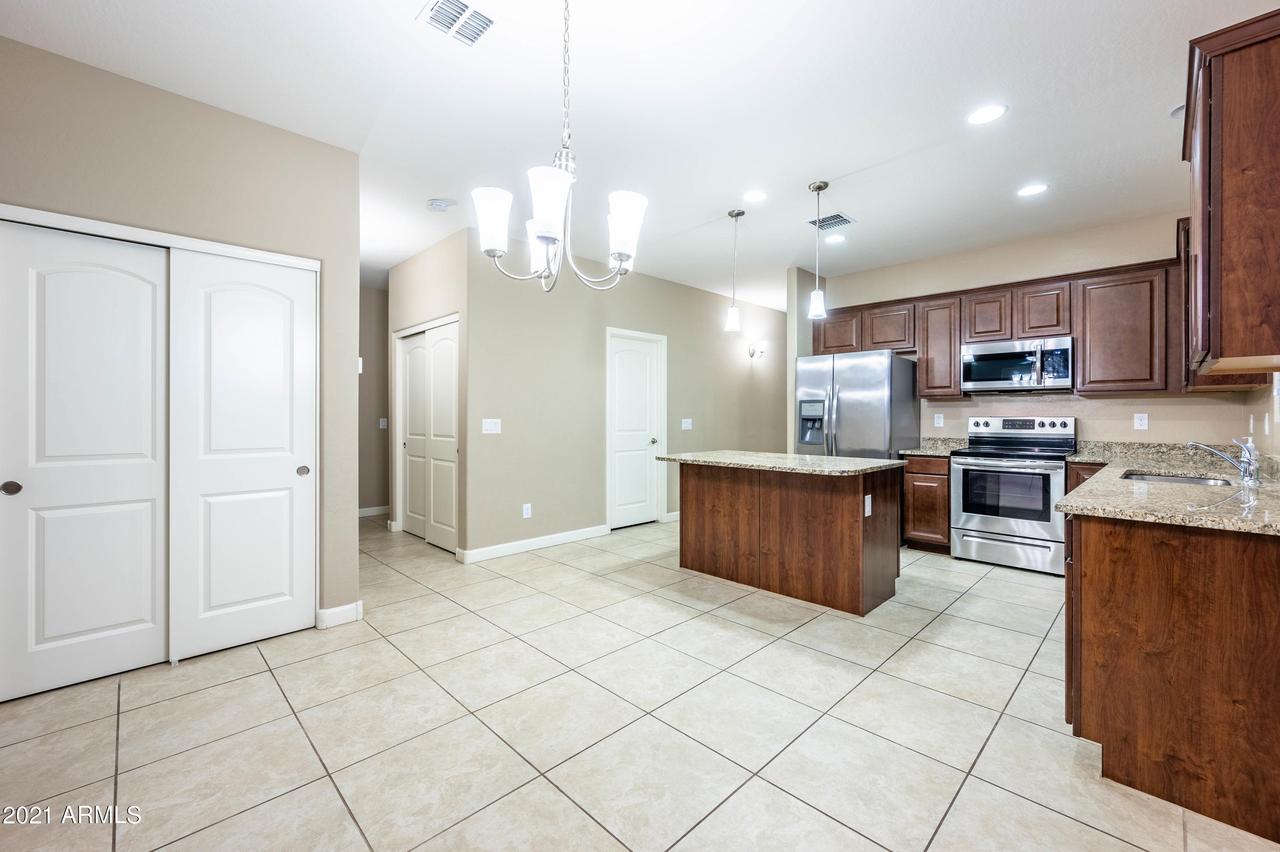 23762 W Ripple Rd., Buckeye, AZ 85326