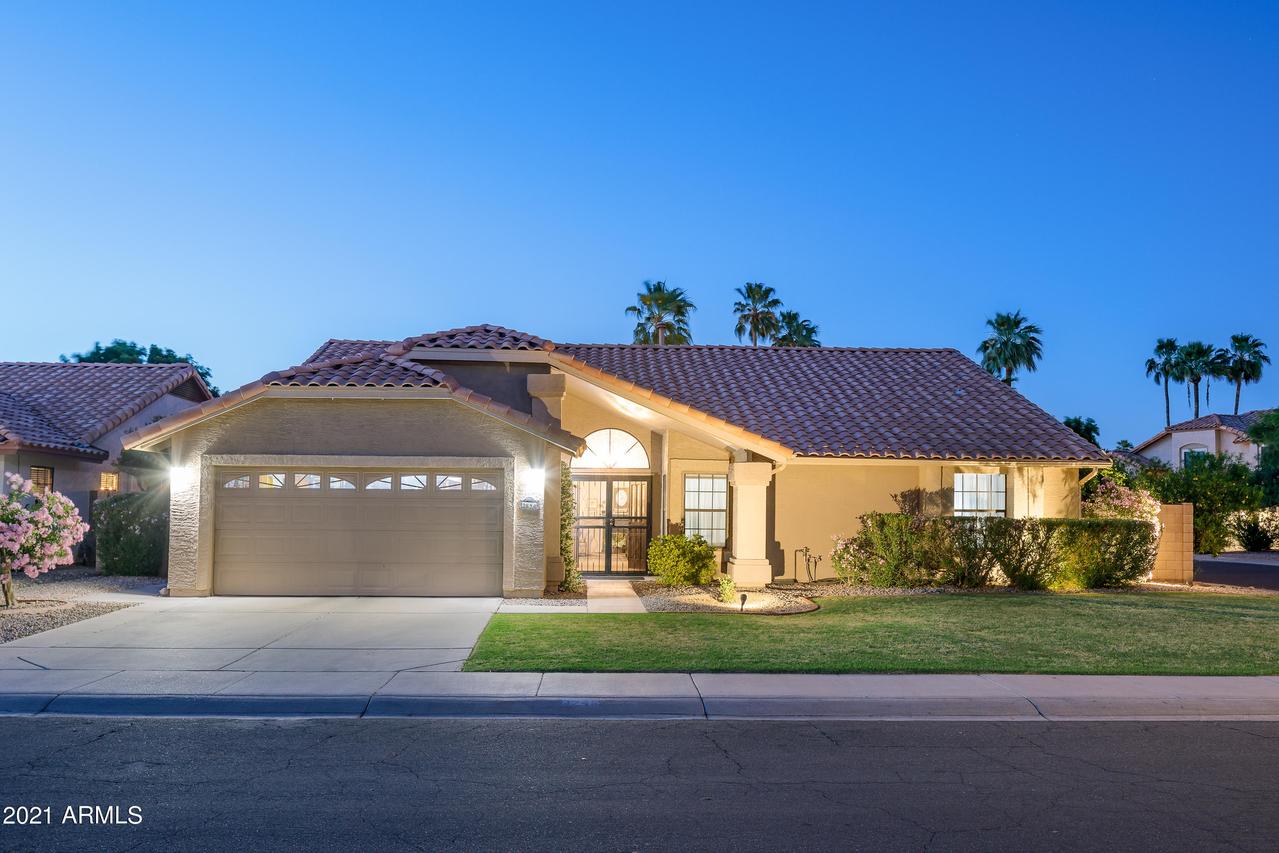 3248 E Cedarwood Ln., Phoenix, AZ 85048