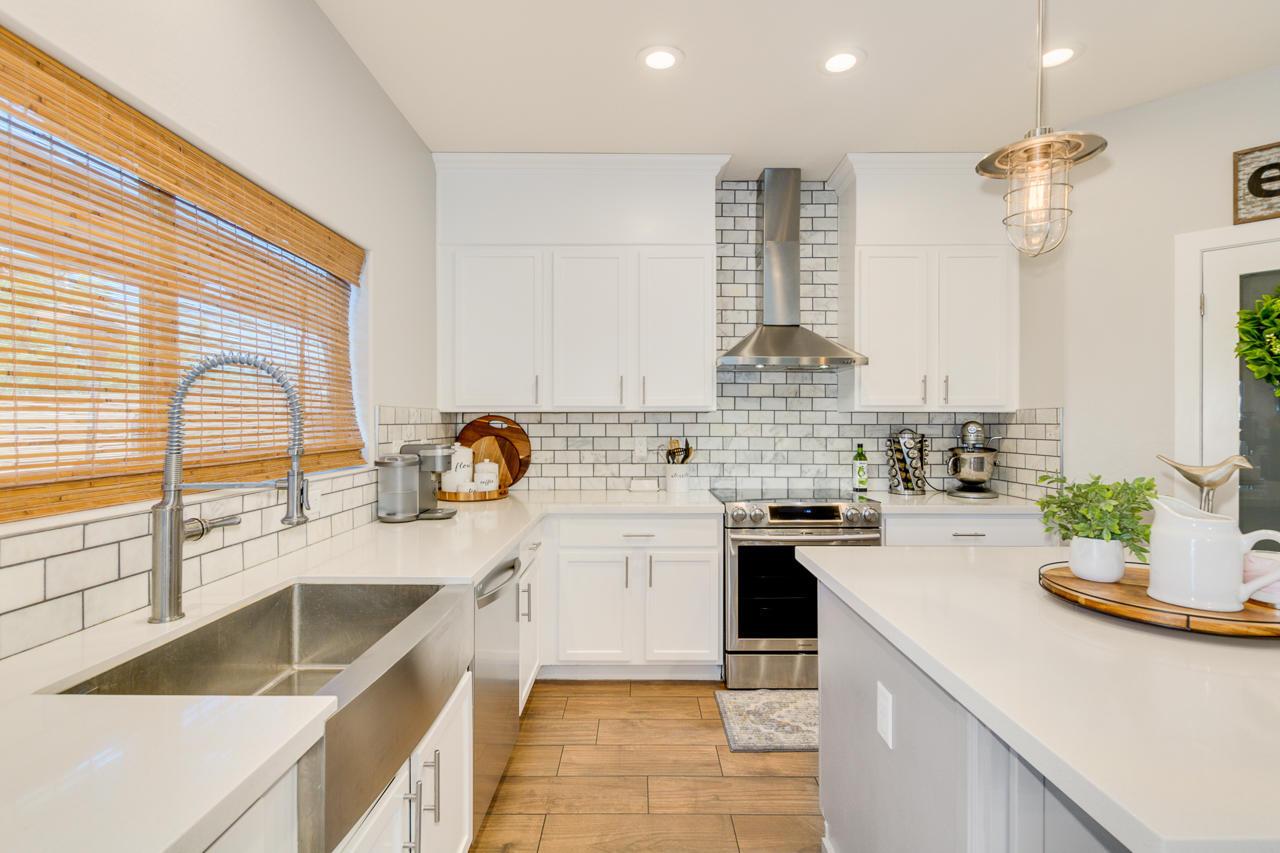 2108 N 94th Glen, Phoenix, AZ 85037