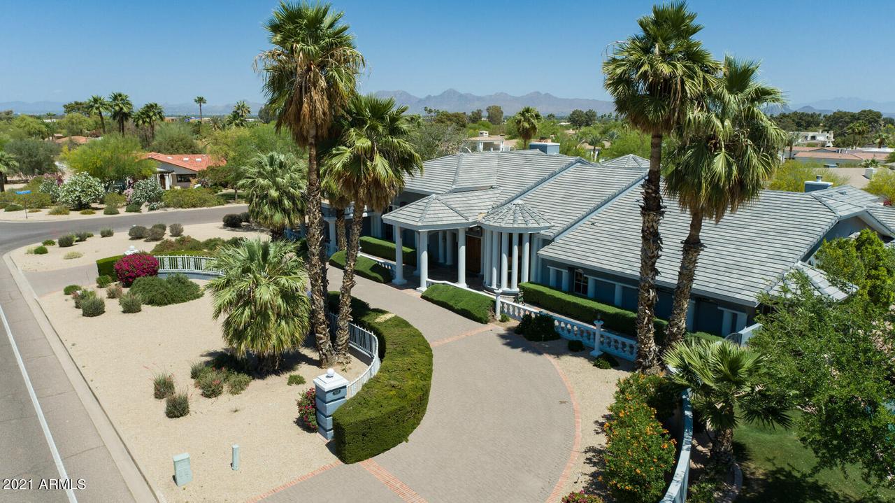 6828 E Valley Vista Ln., Paradise Valley, AZ 85253