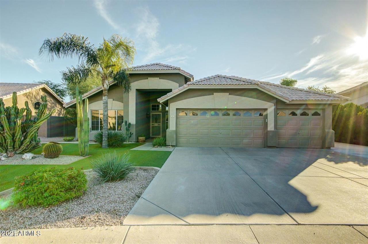 7327 E Flower Ave., Mesa, AZ 85208