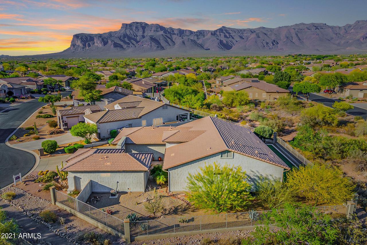 4233 S Alamandas Way, Gold Canyon, AZ 85218