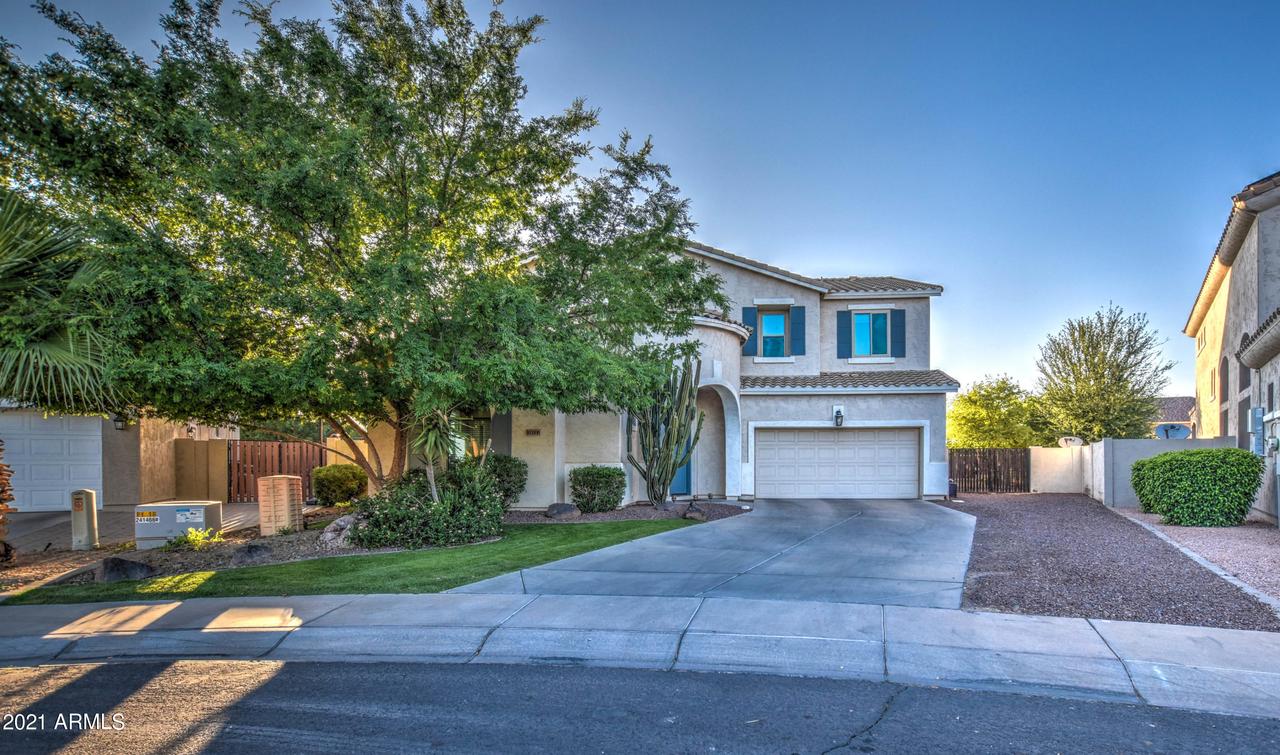 3518 E Powell Way, Gilbert, AZ 85298