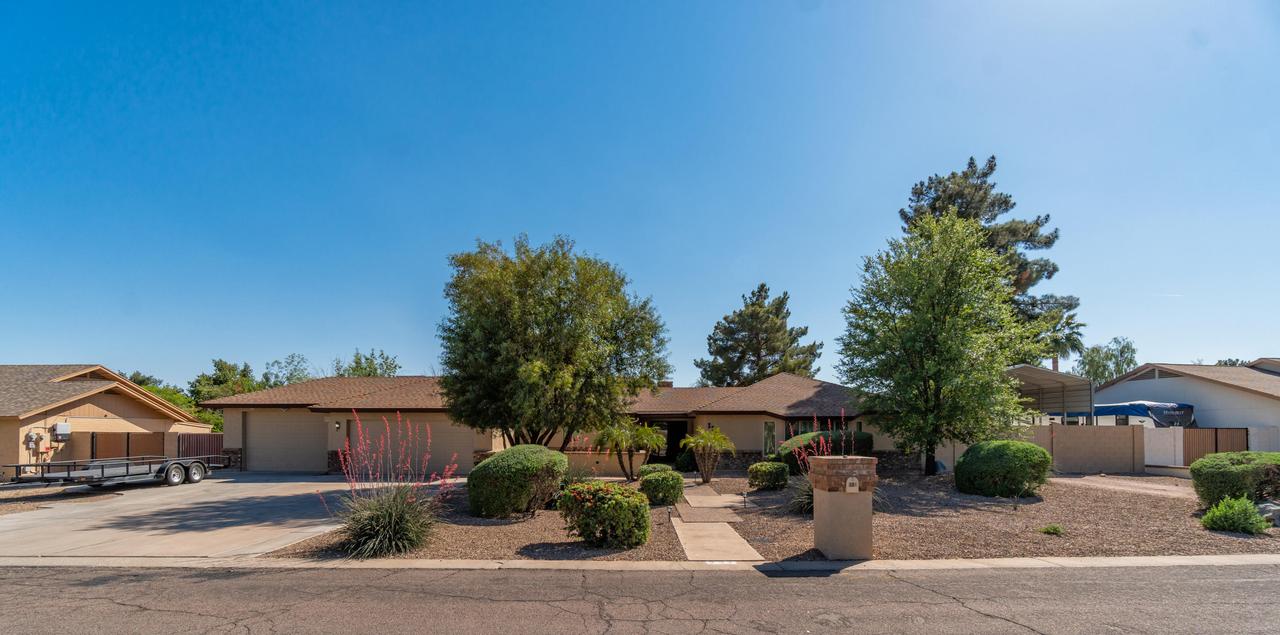 227 W Caroline Ln., Tempe, AZ 85284