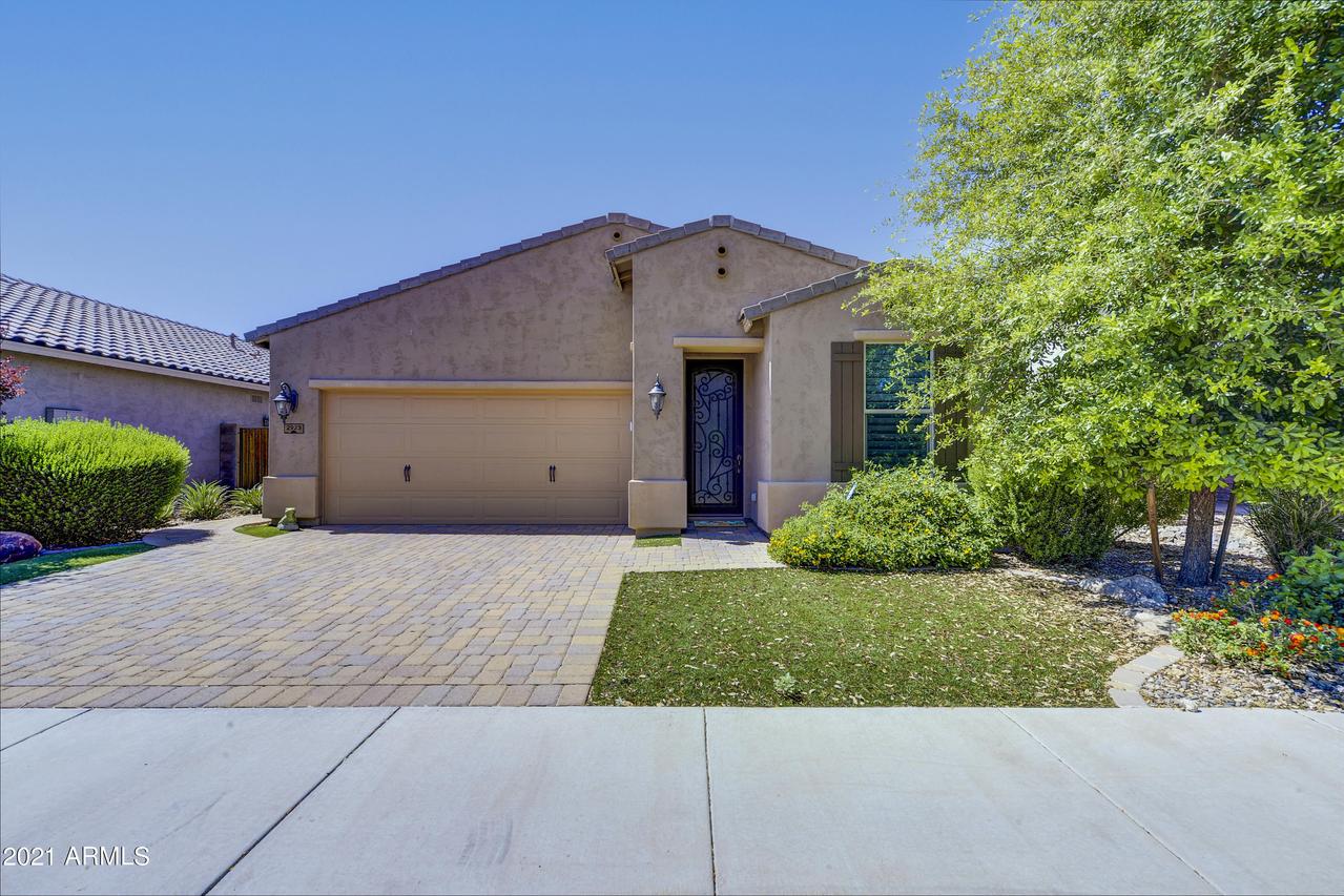 2923 W Thorn Tree Dr., Phoenix, AZ 85085