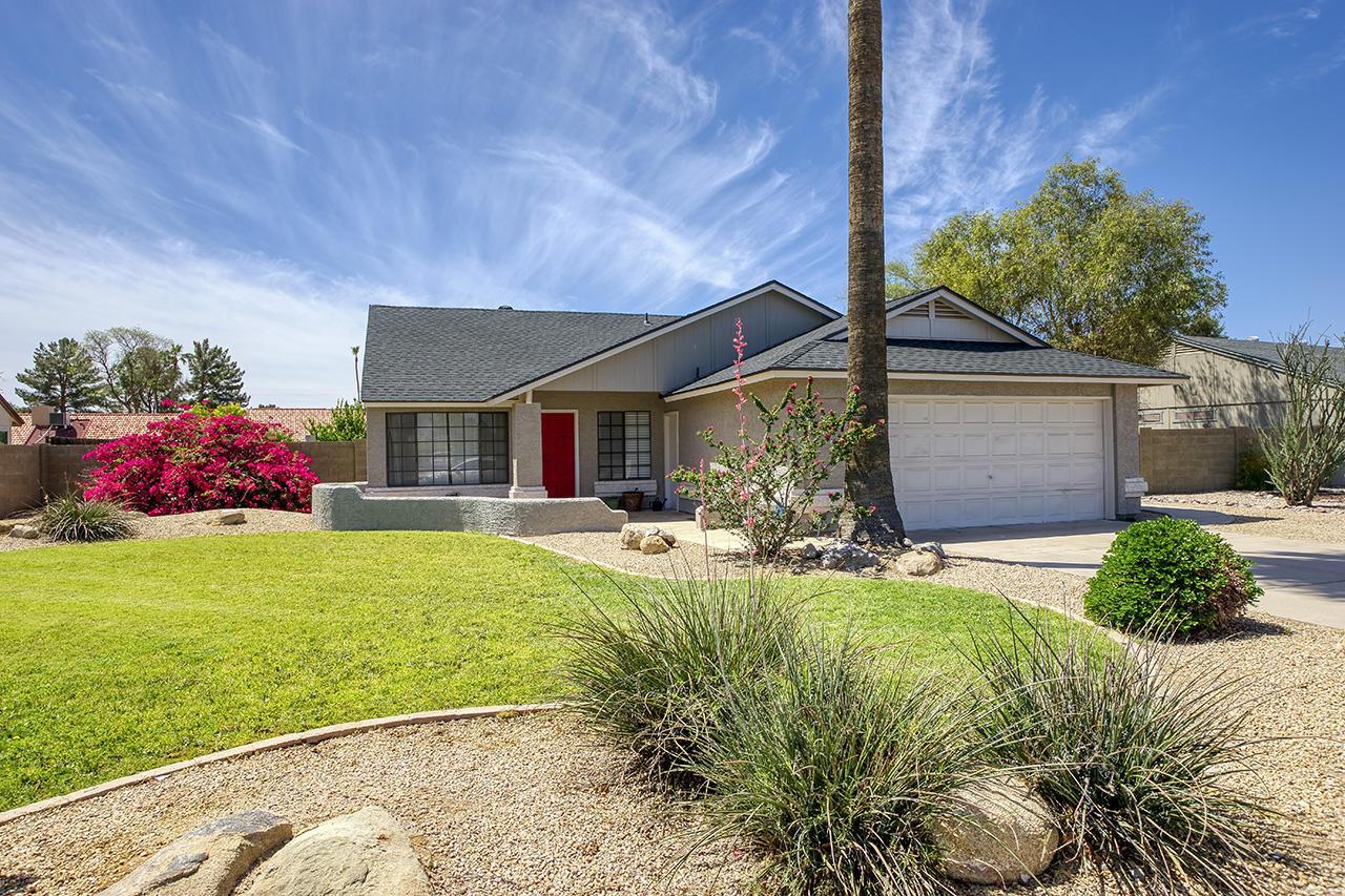 5527 W Whitten St., Chandler, AZ 85226