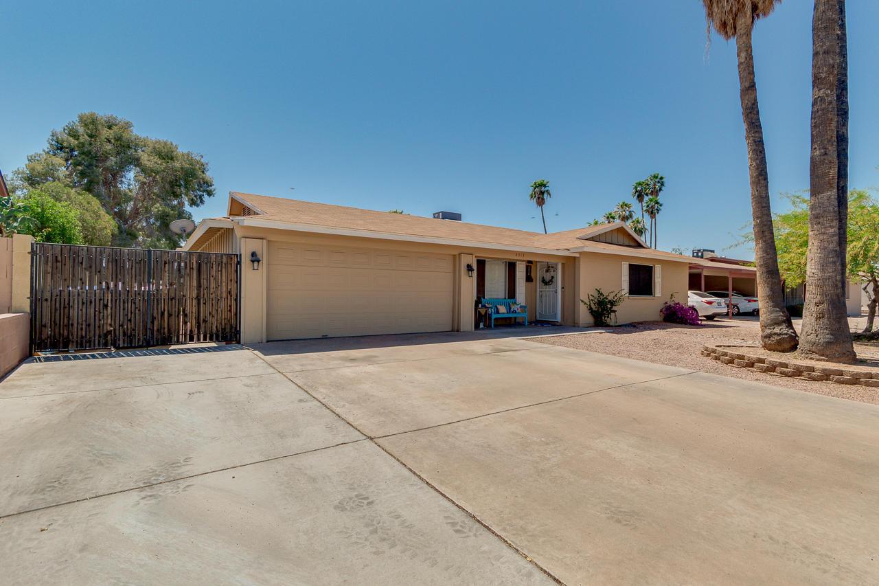 2313 W Catalina Ave., Mesa, AZ 85202