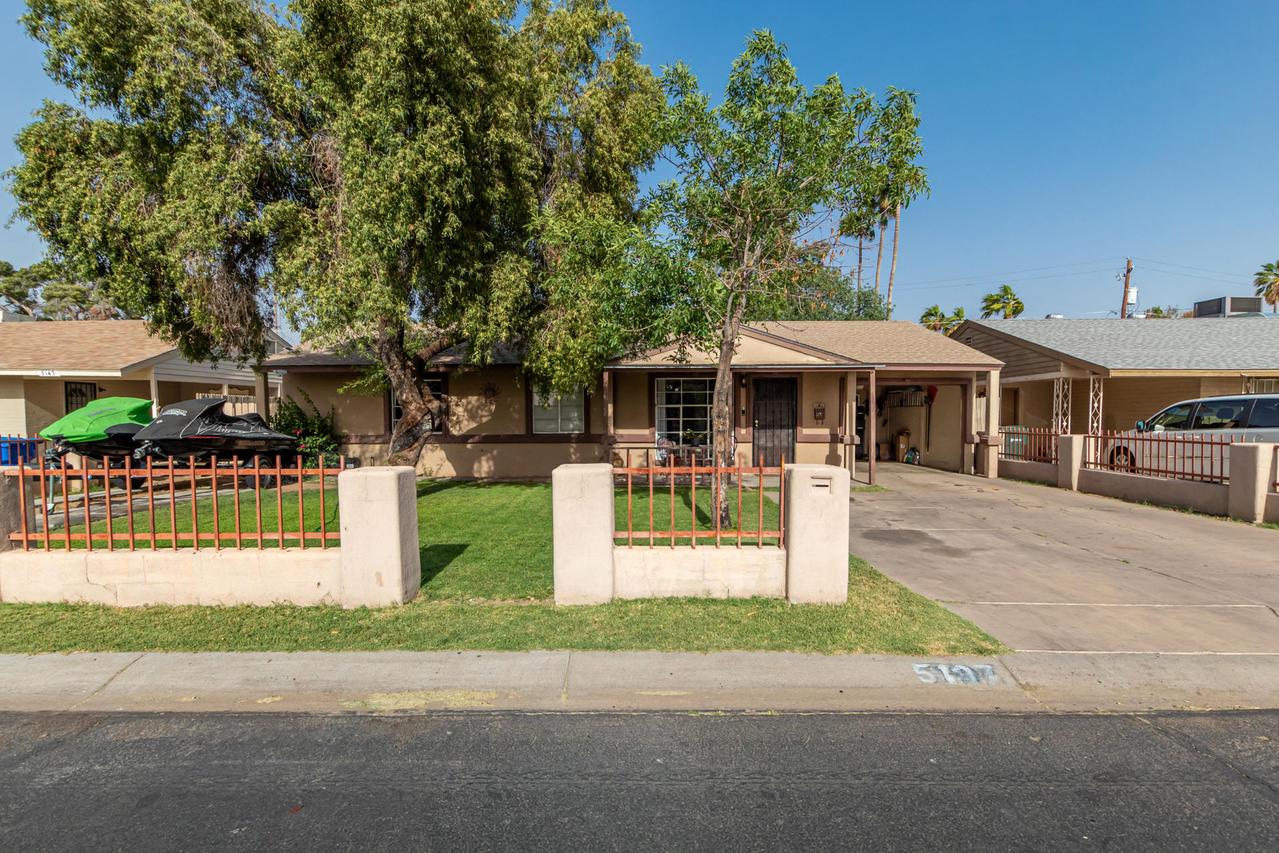 5137 N 20th Ave., Phoenix, AZ 85015