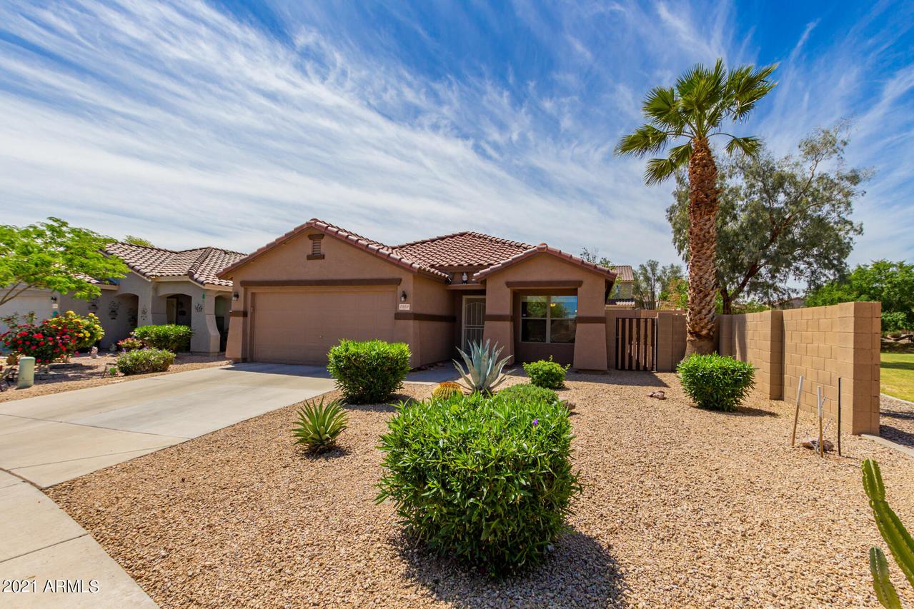 2959 W Allens Peak Dr., San Tan Valley, AZ 85144
