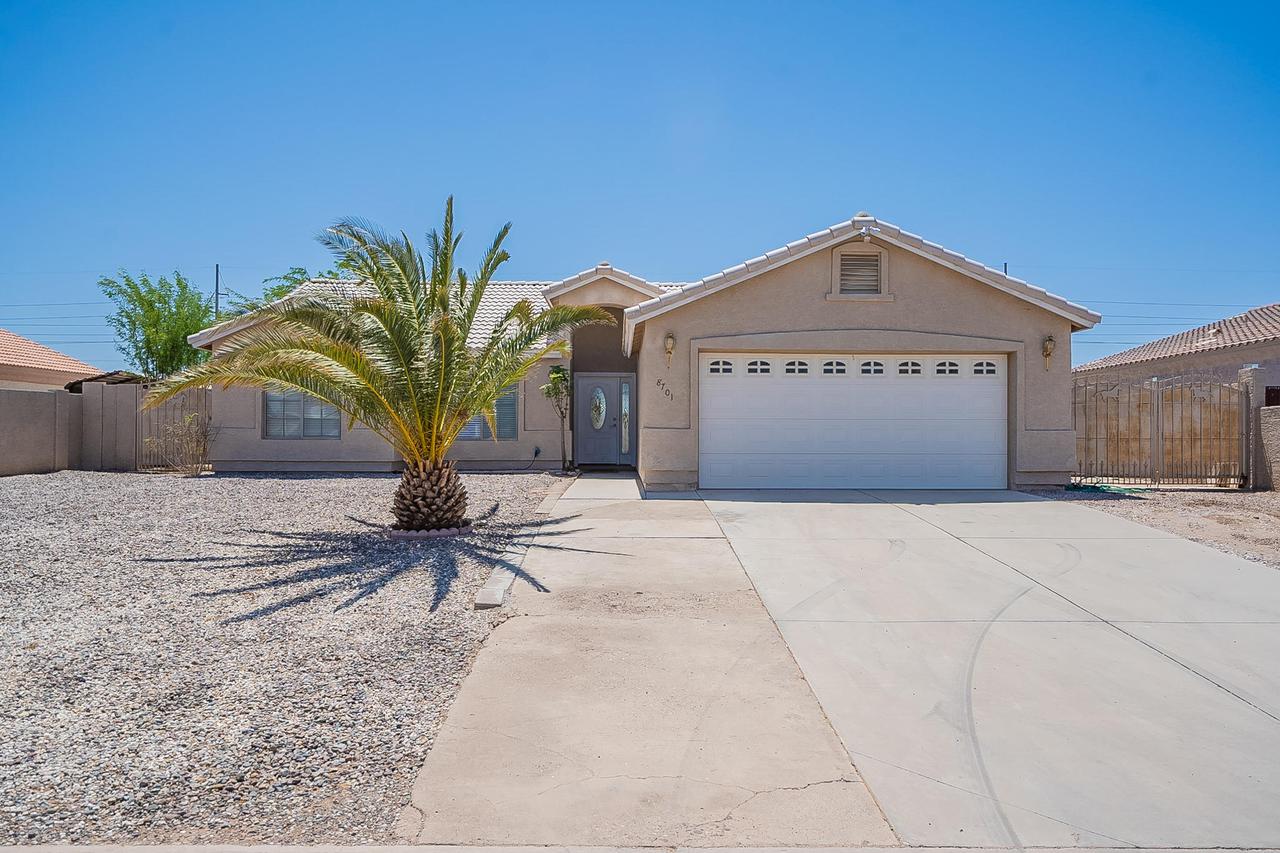 8701 W Altos Dr., Arizona City, AZ 85123
