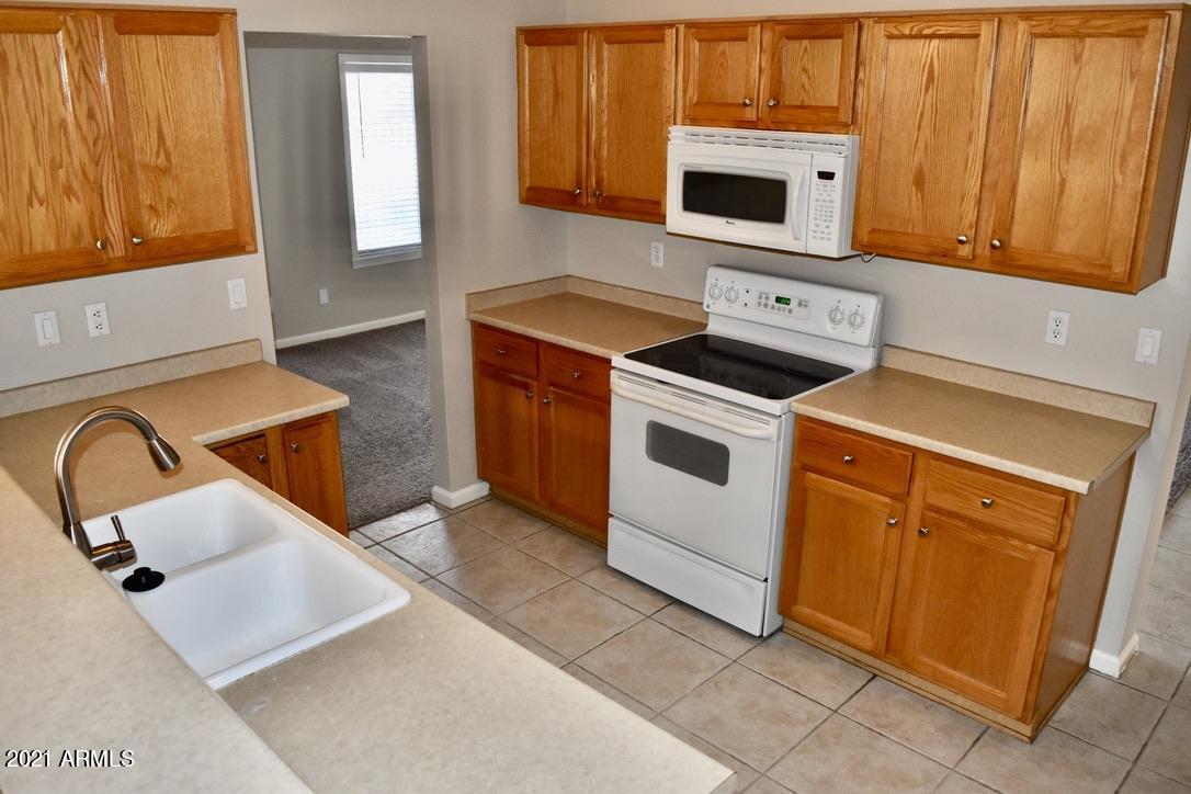 6950 W Via Montoya Dr., Glendale, AZ 85310