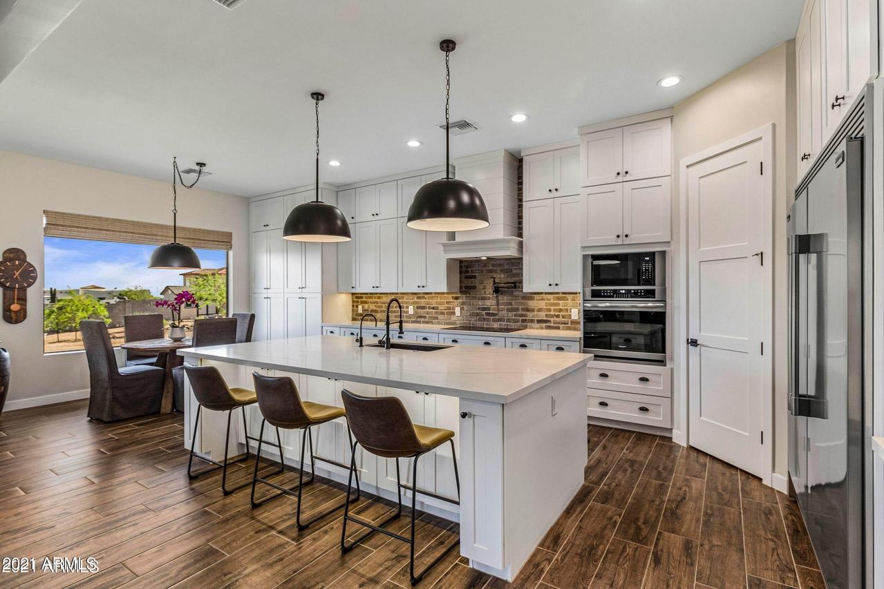 35449 N Fieldview Dr., San Tan Valley, AZ 85140