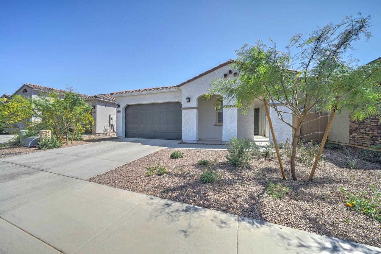 9233 W Willow Bend Ln., Phoenix, AZ 85037
