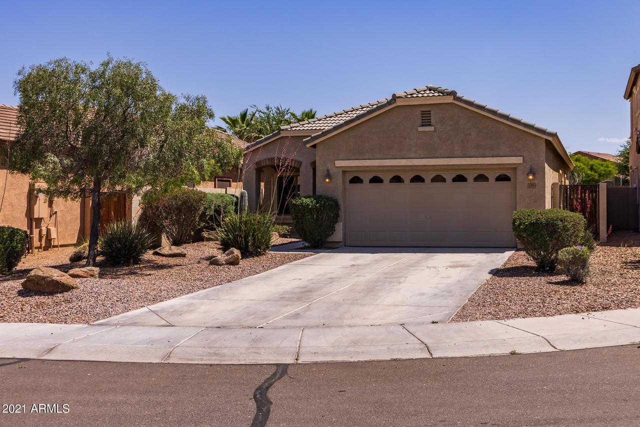 1293 W Agrarian Hills Dr., San Tan Valley, AZ 85143