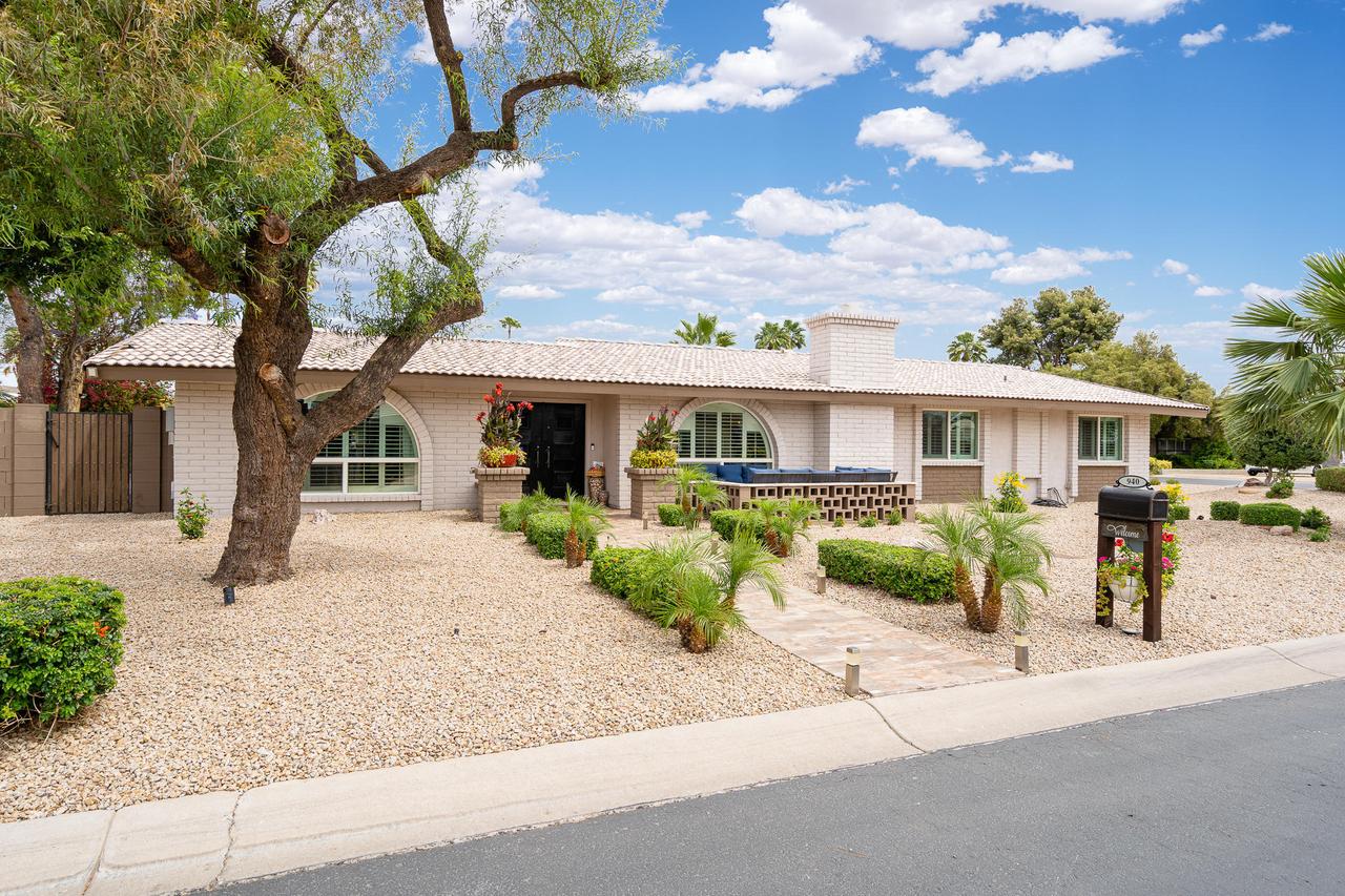 940 S Torreon Dr., Litchfield Park, AZ 85340