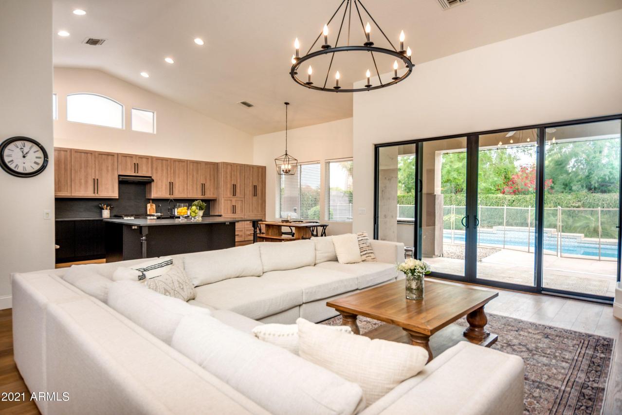 2672 S Jacob St., Gilbert, AZ 85295