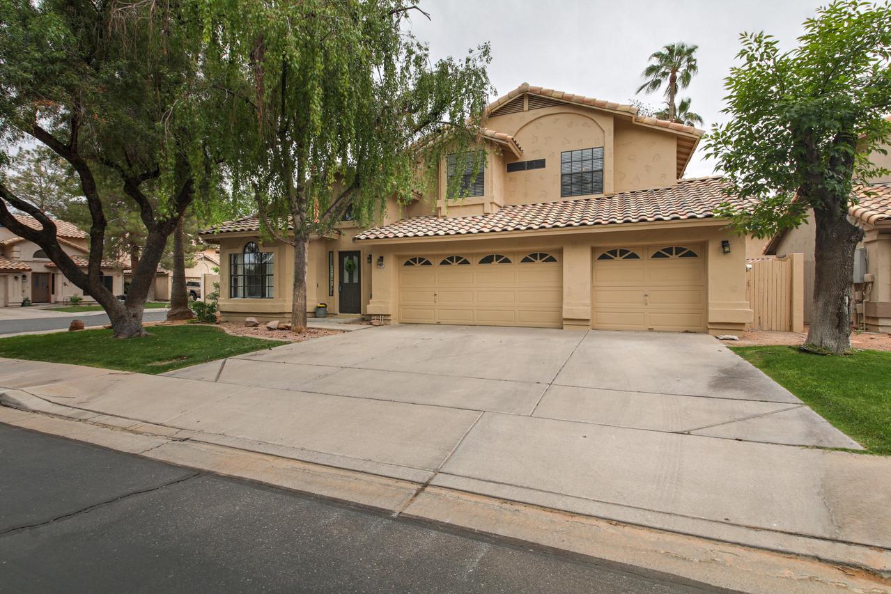 935 N Whalers Cove Dr., Gilbert, AZ 85234