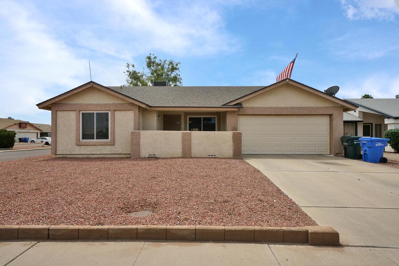 1 W Wickieup Ln., Phoenix, AZ 85027