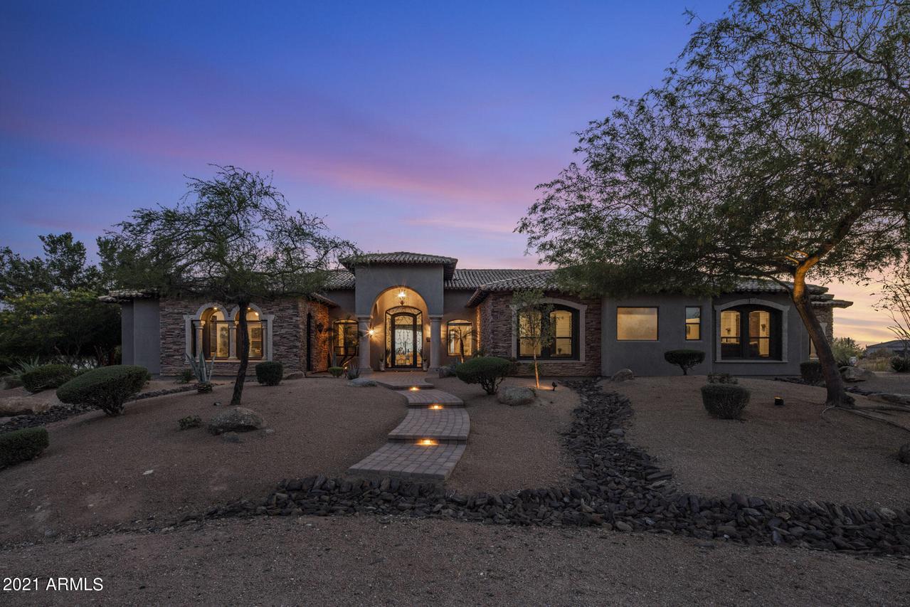 8957 E Palm Ln., Mesa, AZ 85207