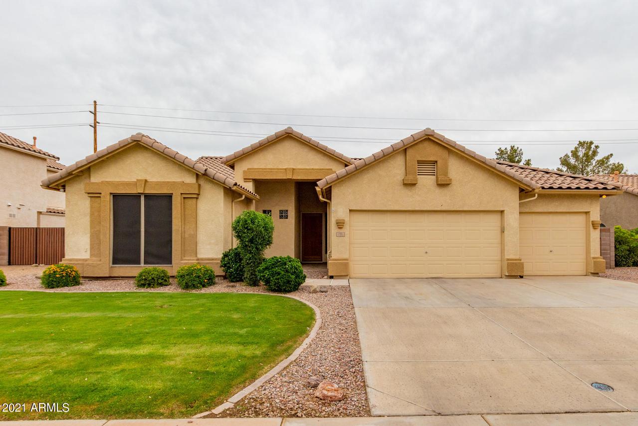 171 N Joshua Tree Ln., Gilbert, AZ 85234