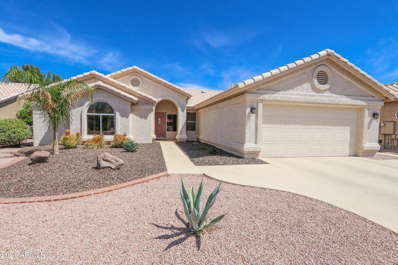 10302 E Coopers Hawk Dr., Sun Lakes, AZ 85248