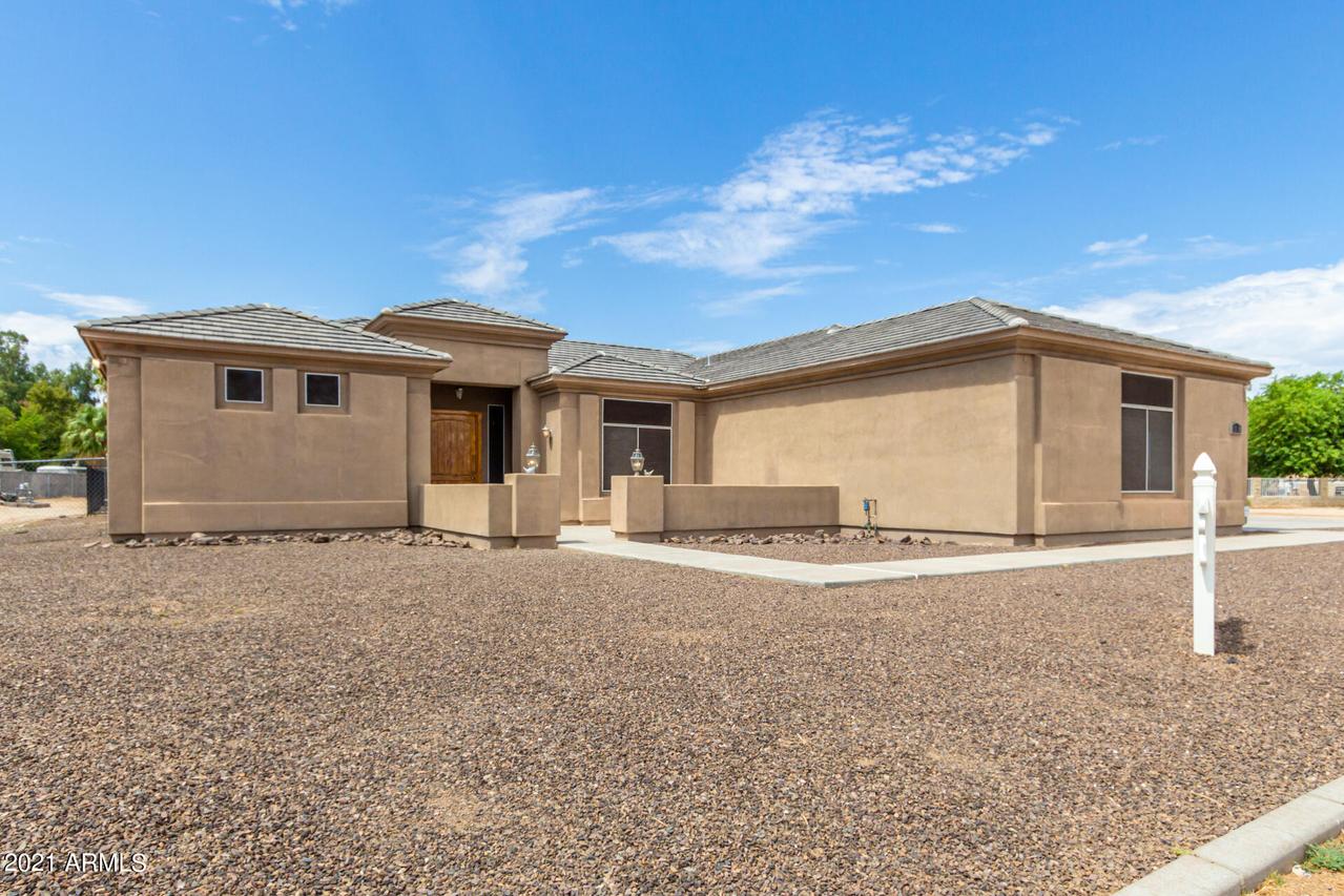 6318 N 175th Ln., Waddell, AZ 85355