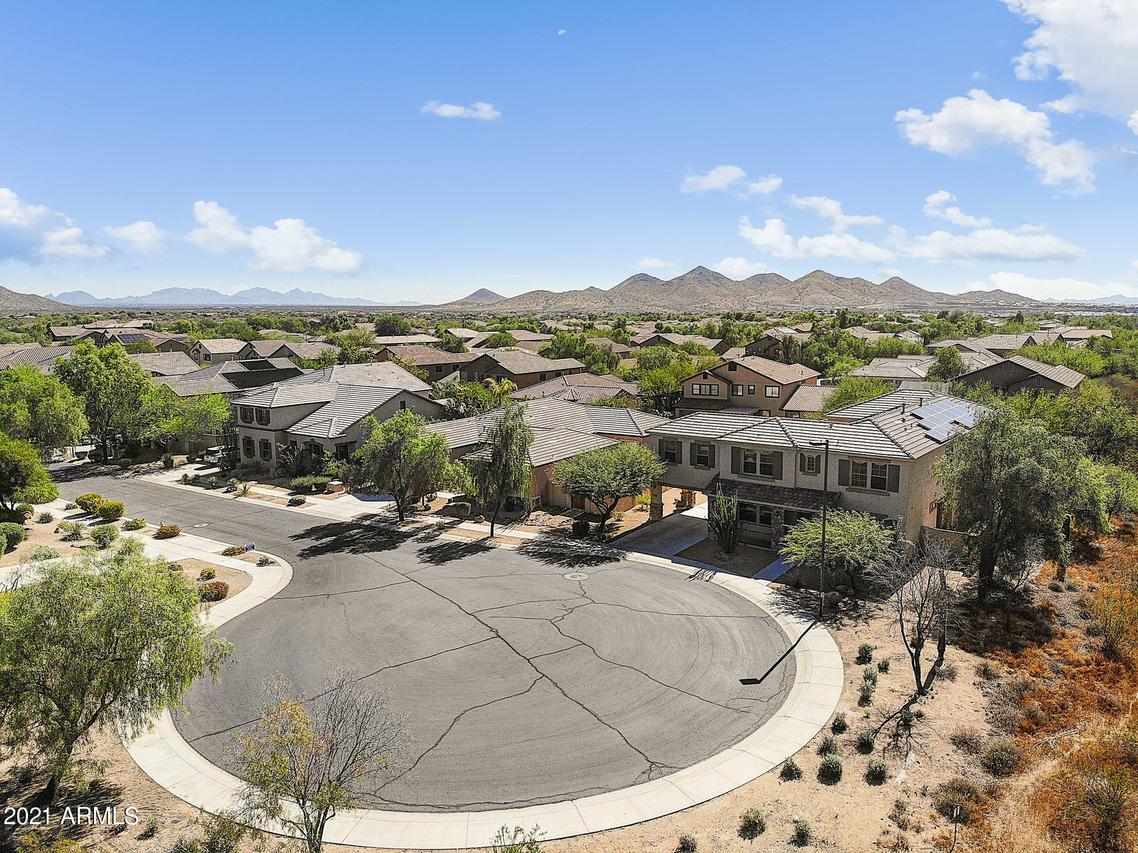 2433 W Horsetail Tr., Phoenix, AZ 85085