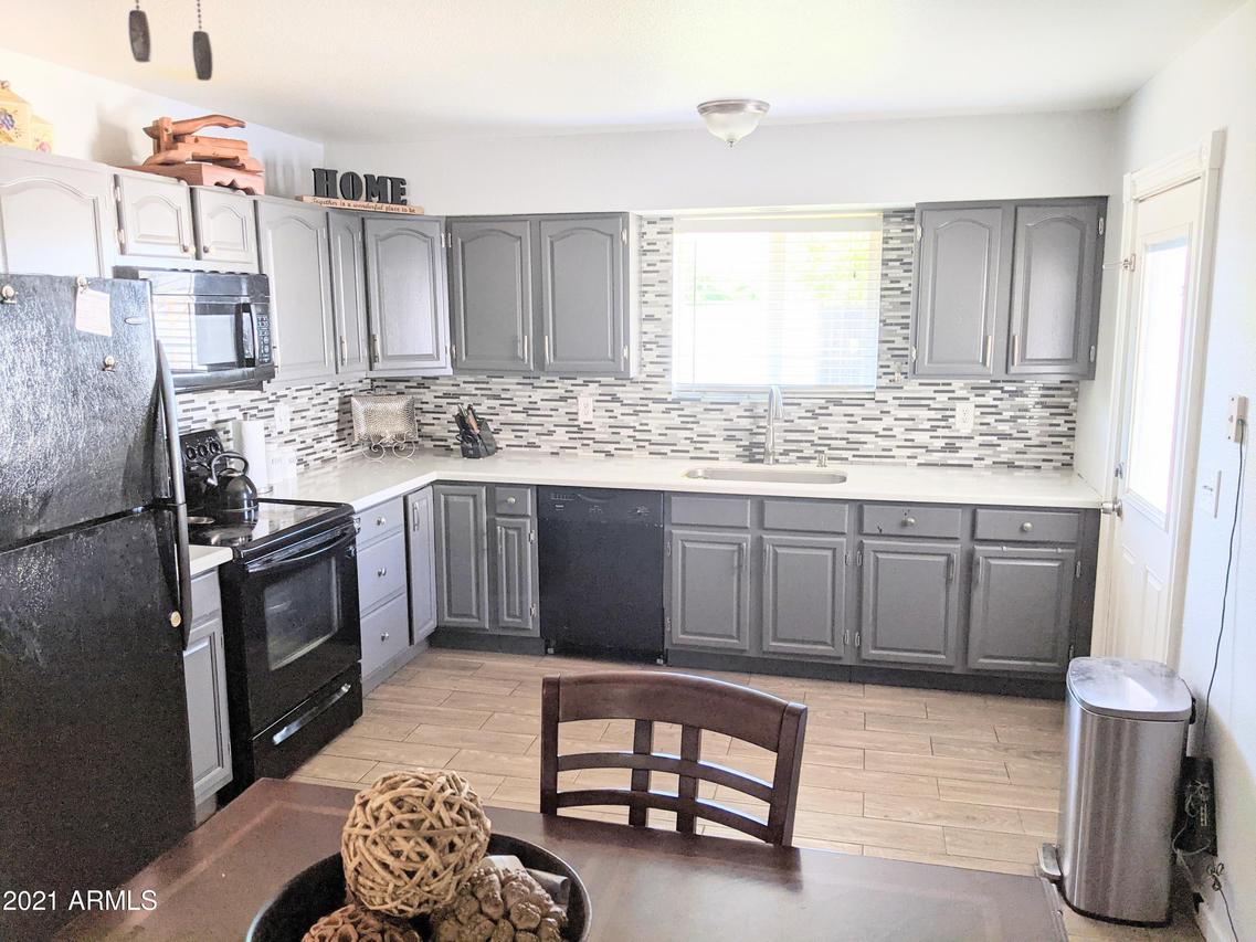 152 E Hampton Ave., Mesa, AZ 85210