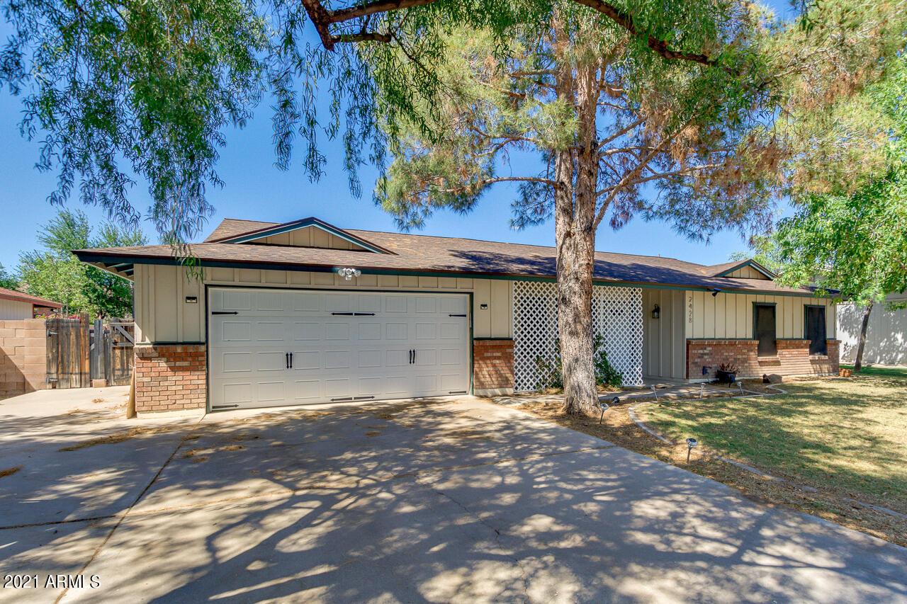 2428 E Hampton Ave., Mesa, AZ 85204