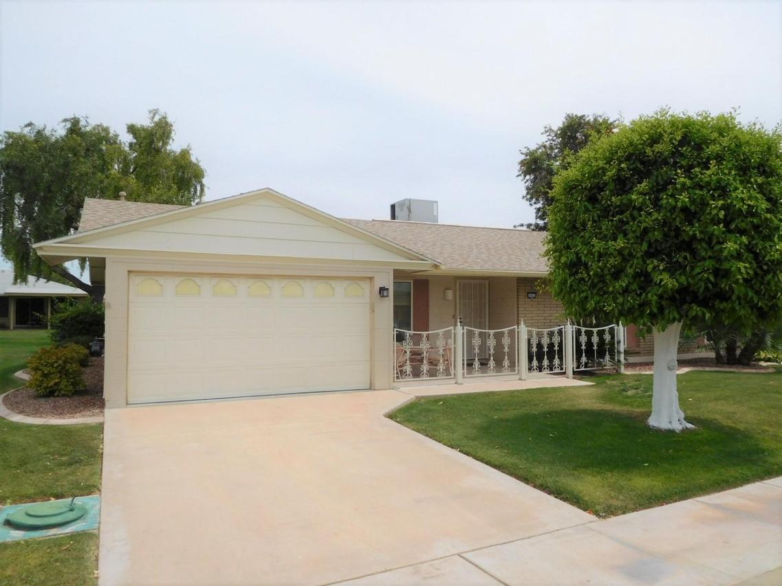 10432 W El Capitan Cir., Sun City, AZ 85351