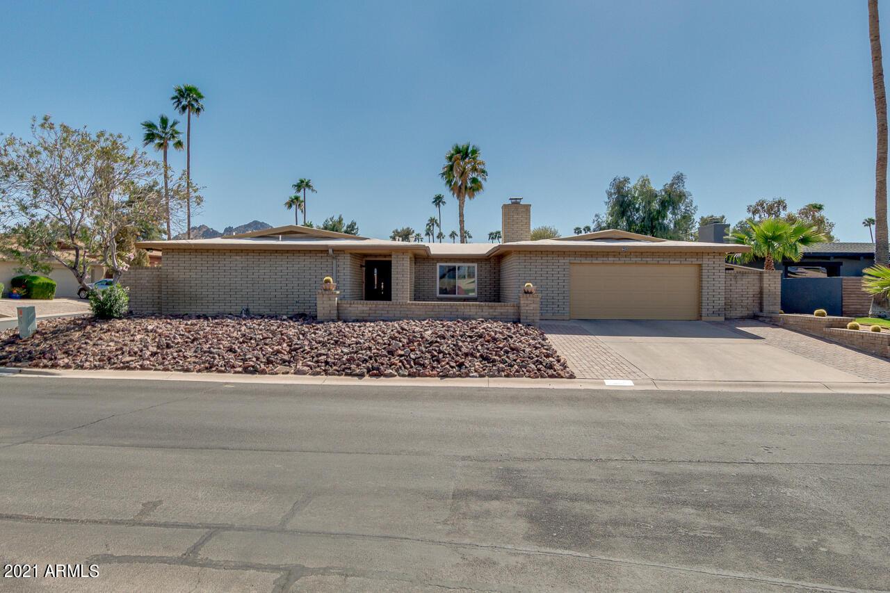 9422 N Arroya Vista Dr., Phoenix, AZ 85028