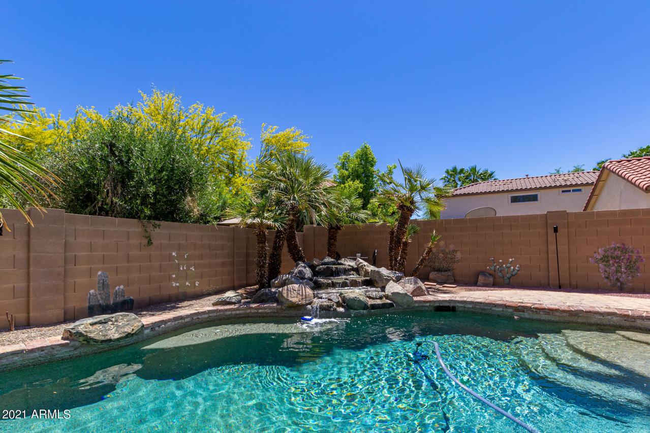 637 E El Prado Rd., Chandler, AZ 85225