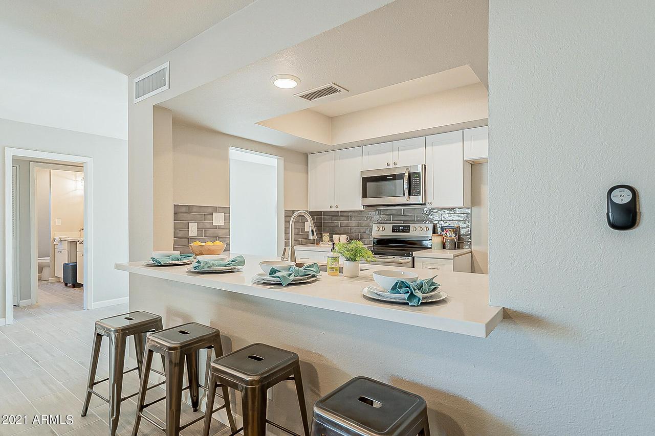 8341 N 50th Ave., Glendale, AZ 85302