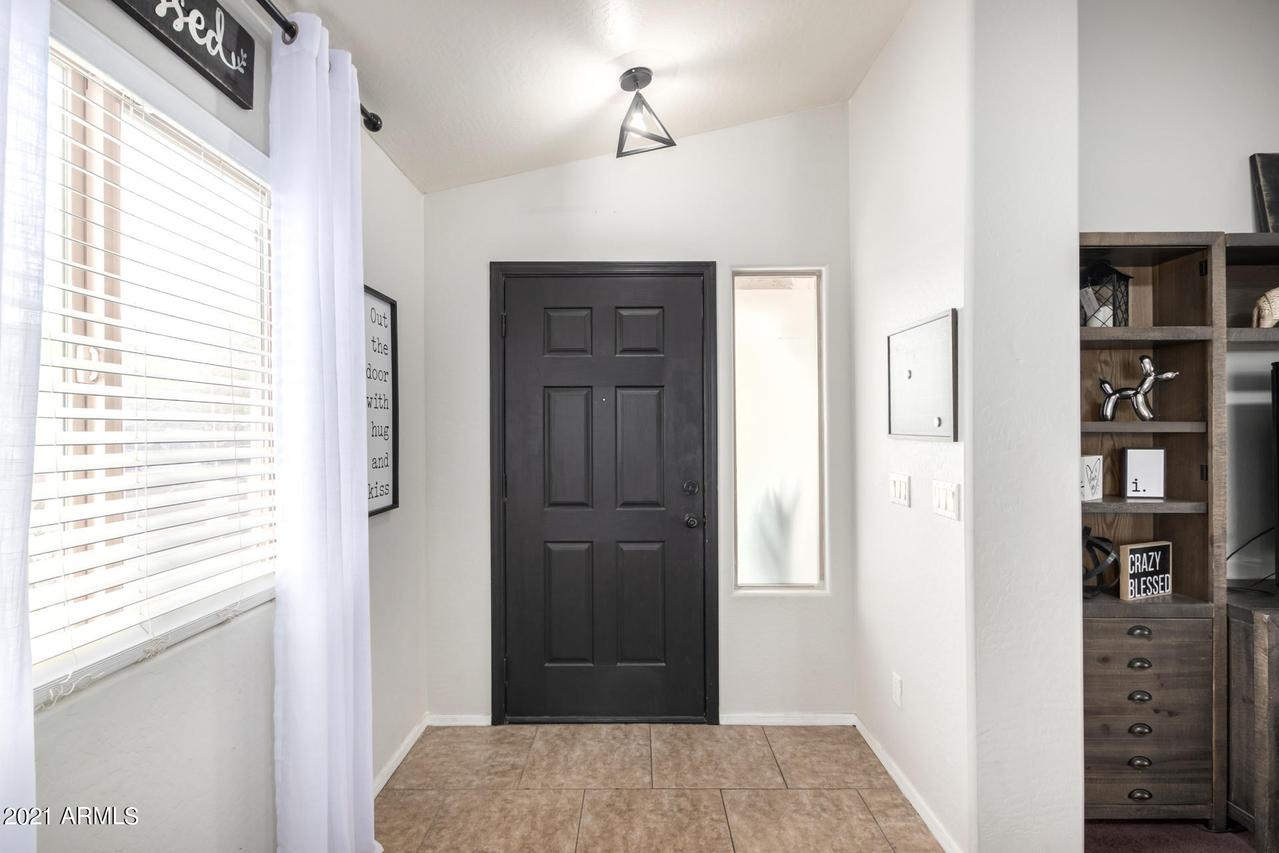 1609 S 219th Dr., Buckeye, AZ 85326