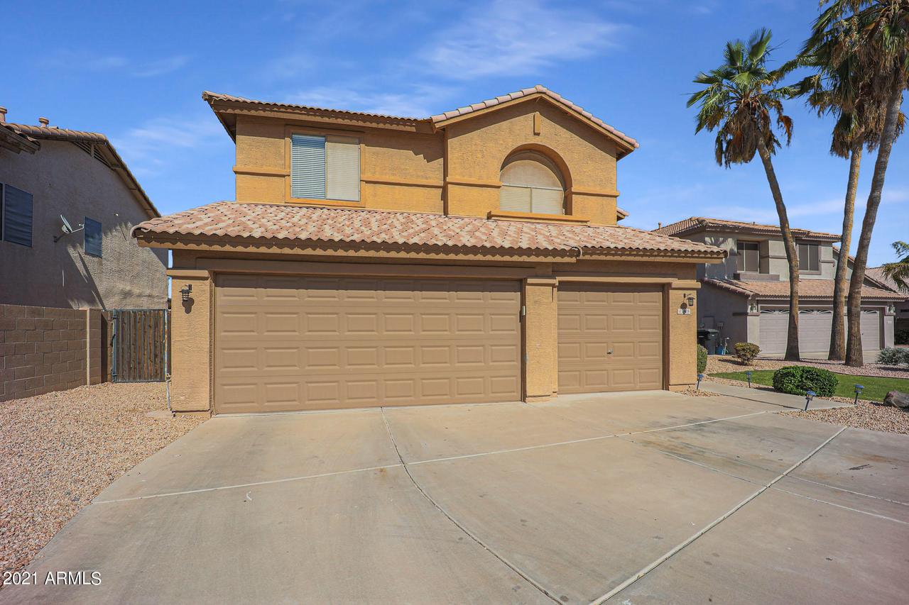 1405 S Honeysuckle Cir., Gilbert, AZ 85296