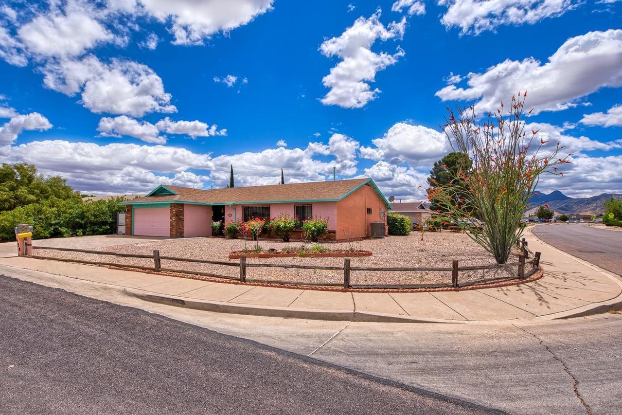 458 Hegge Dr., Sierra Vista, AZ 85635