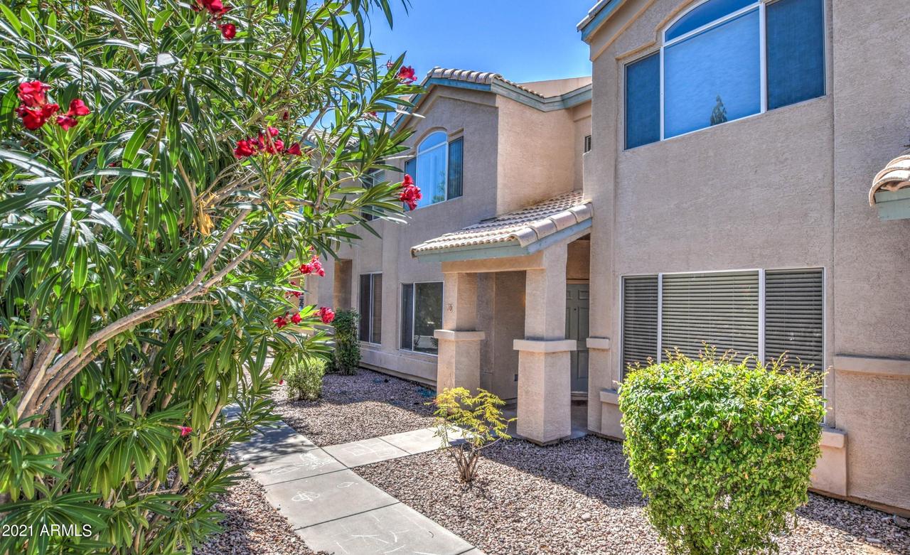 4805 E Kachina Tr. #10, Phoenix, AZ 85044