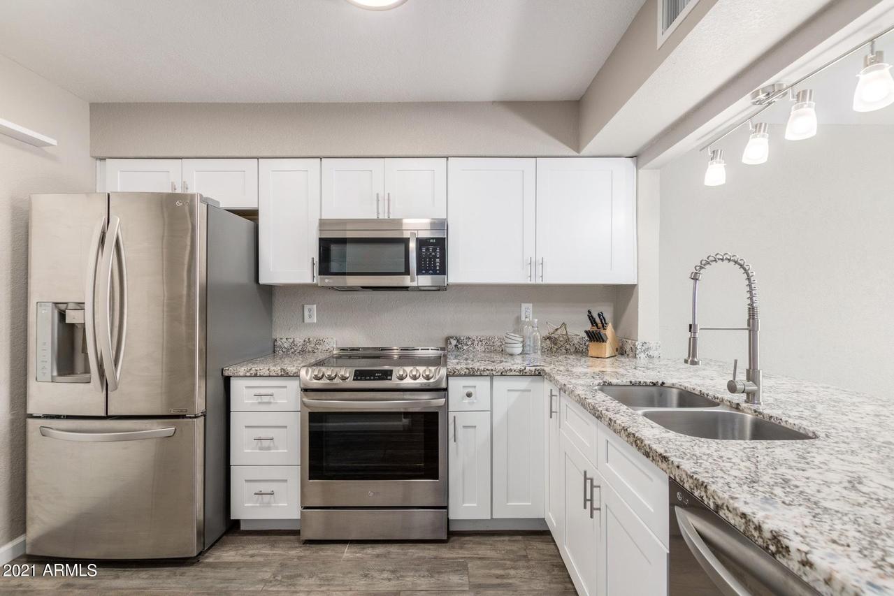 1431 N Oak St., Tempe, AZ 85288