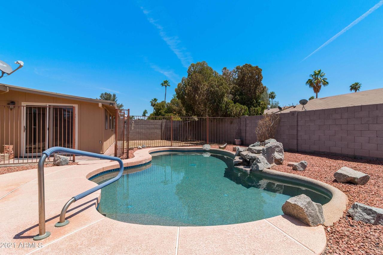 625 W Posada Ave., Mesa, AZ 85210