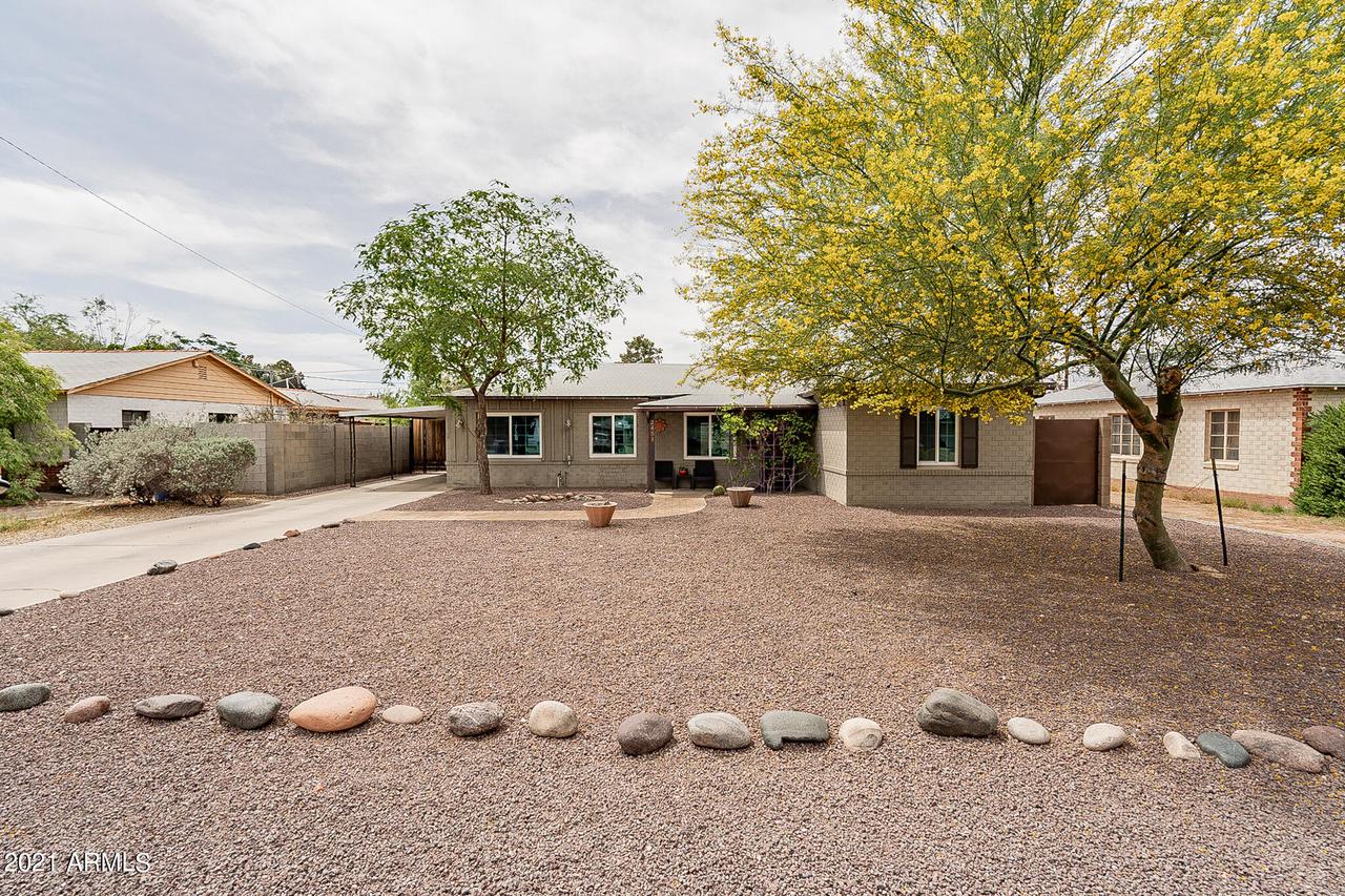 2451 E Pinchot Ave., Phoenix, AZ 85016